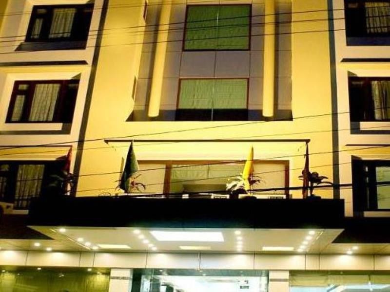 فندق نيو تيمبيلز تاون فاراناسي المظهر الخارجي الصورة